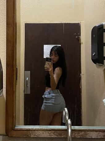 bvbyskitty Голі Зливи OnlyFans Фото 25