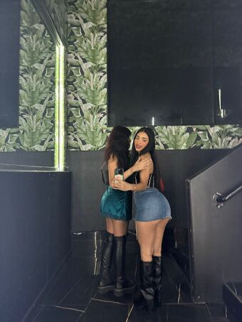 bvbyskitty Голі Зливи OnlyFans Фото 28
