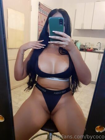 bycoco Голі Зливи OnlyFans Фото 28