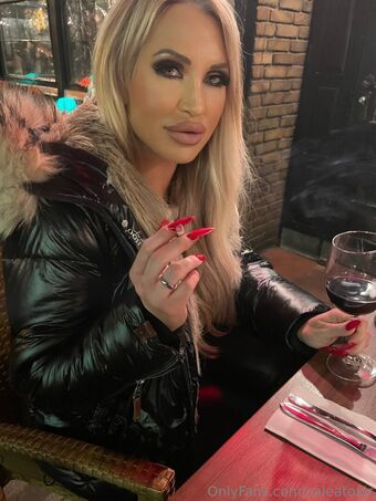 Caleatoxic Голі Зливи OnlyFans Фото 50