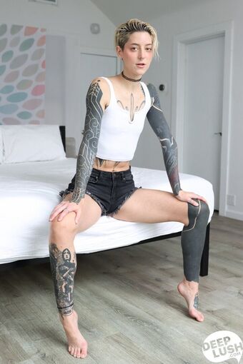 Cam Damage Голі Зливи OnlyFans Фото 43