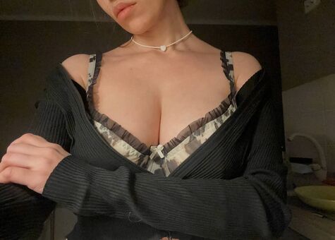 Camilla Голі Зливи OnlyFans Фото 127