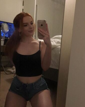 carshmean Голі Зливи OnlyFans Фото 10