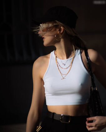Cathi Голі Зливи OnlyFans Фото 6