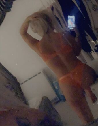 Charlie69xoxo Голі Зливи OnlyFans Фото 1