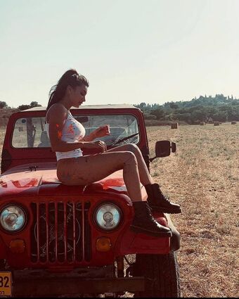 Chen Levi Голі Зливи OnlyFans Фото 16