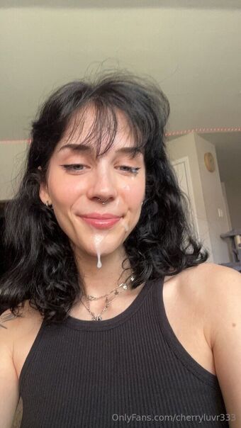 cherryluvr333 Голі Зливи OnlyFans Фото 17