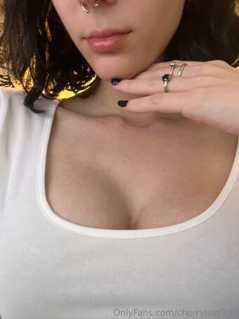 cherryluvr333 Голі Зливи OnlyFans Фото 25