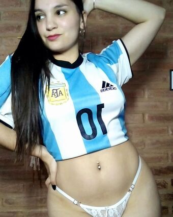 chiaris3 Голі Зливи OnlyFans Фото 3