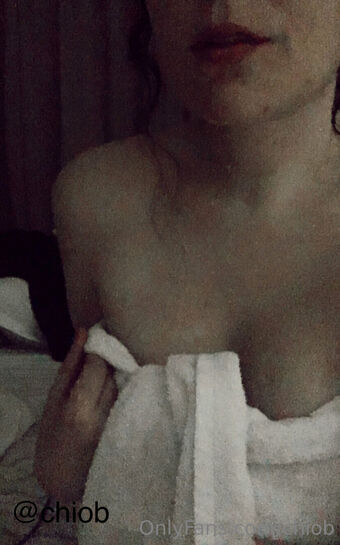 chiob Голі Зливи OnlyFans Фото 4