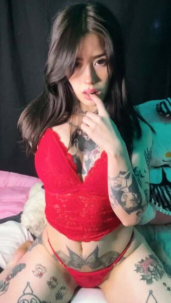 cinnaeverdeen Голі Зливи OnlyFans Фото 9
