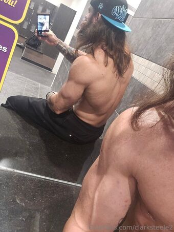 clarksteele2 Голі Зливи OnlyFans Фото 17