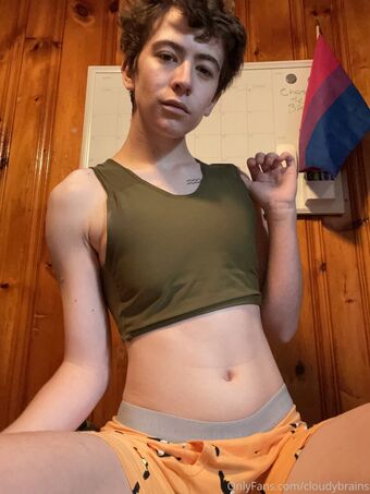 cloudybrains Голі Зливи OnlyFans Фото 29