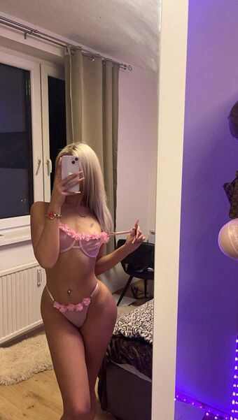 cococastillo Голі Зливи OnlyFans Фото 5