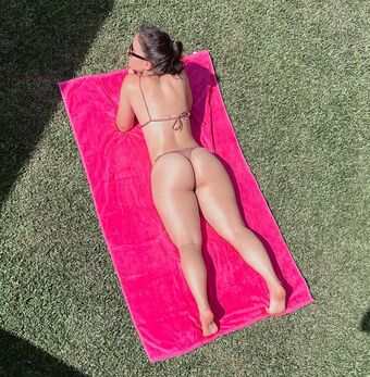 Cococlaraa Голі Зливи OnlyFans Фото 3