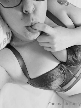 commandocandy Голі Зливи OnlyFans Фото 13