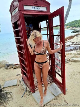 coryonly Голі Зливи OnlyFans Фото 34
