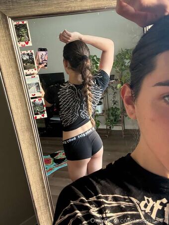 Cosmic Голі Зливи OnlyFans Фото 9