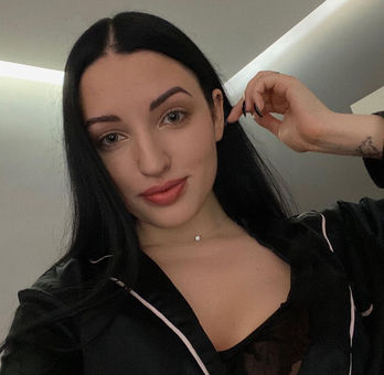 cosmo_bb Голі Зливи OnlyFans Фото 1