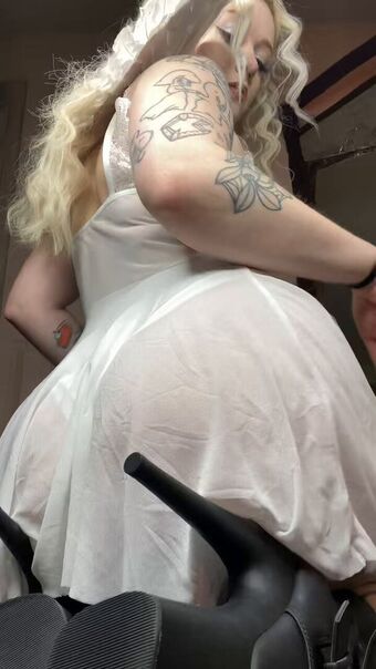 crybaby_pixie Голі Зливи OnlyFans Фото 12