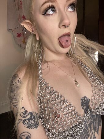 crybabypixie Голі Зливи OnlyFans Фото 3