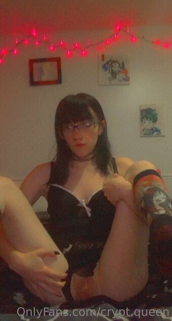 crypt.queen Голі Зливи OnlyFans Фото 16