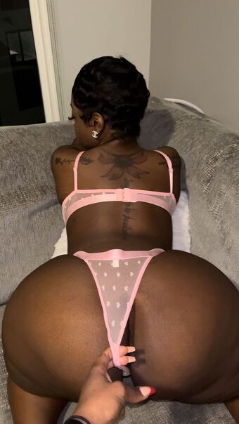 cupcake Голі Зливи OnlyFans Фото 1