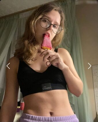 curly_decency