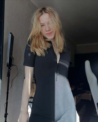 cusnee Голі Зливи OnlyFans Фото 25