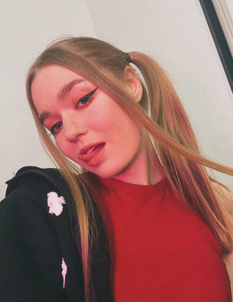 Cymanneth Голі Зливи OnlyFans Фото 2