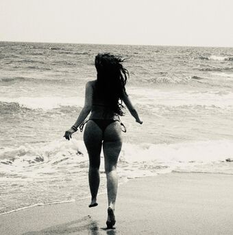 Dafne Keen Голі Зливи OnlyFans Фото 321