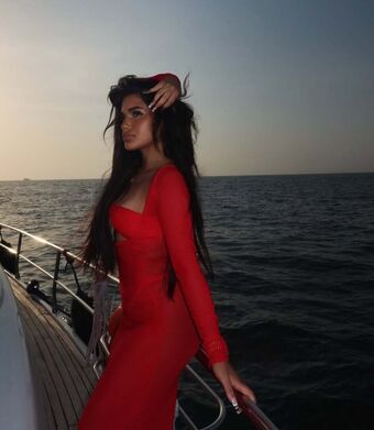 daisy._dutton Голі Зливи OnlyFans Фото 9