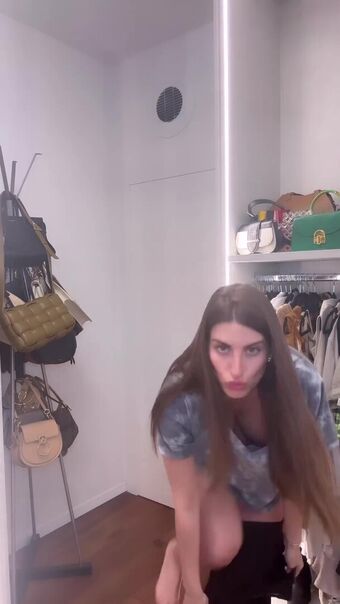 DANA ZARMON Голі Зливи OnlyFans Фото 4