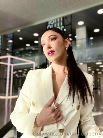 danaberry Голі Зливи OnlyFans Фото 31
