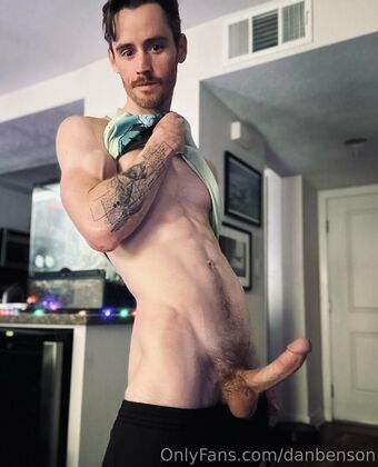 danbenson Голі Зливи OnlyFans Фото 42