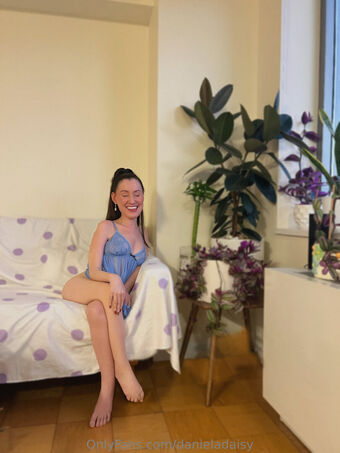 danieladaisy Голі Зливи OnlyFans Фото 1