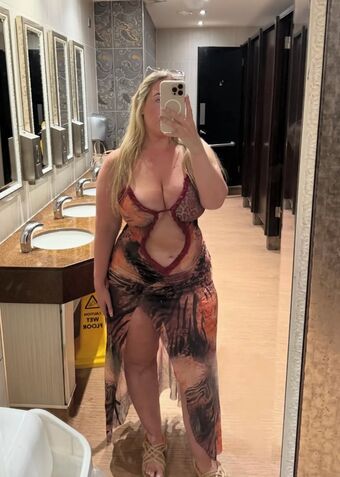 danielle Голі Зливи OnlyFans Фото 32