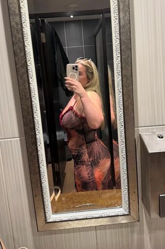 danielle Голі Зливи OnlyFans Фото 33