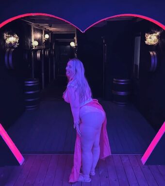 danielle Голі Зливи OnlyFans Фото 42