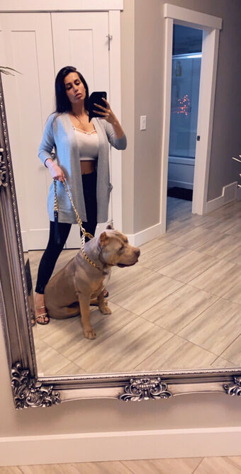 Danielle DeVille Голі Зливи OnlyFans Фото 2