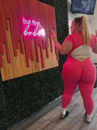 Daniellee760 Голі Зливи OnlyFans Фото 1