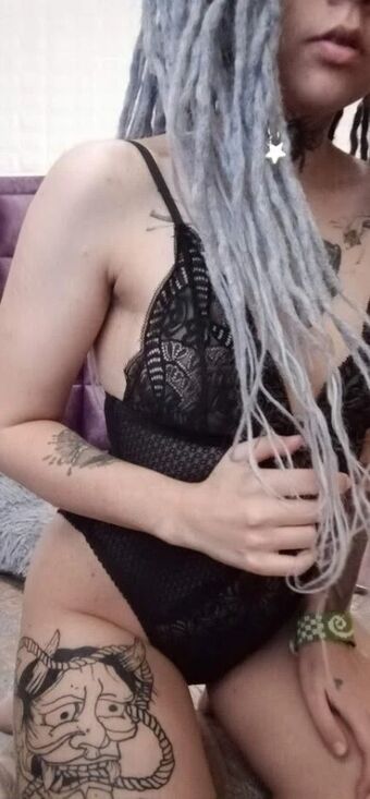 Dark Elf Голі Зливи OnlyFans Фото 50