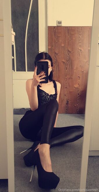 darkqueenn01 Голі Зливи OnlyFans Фото 24