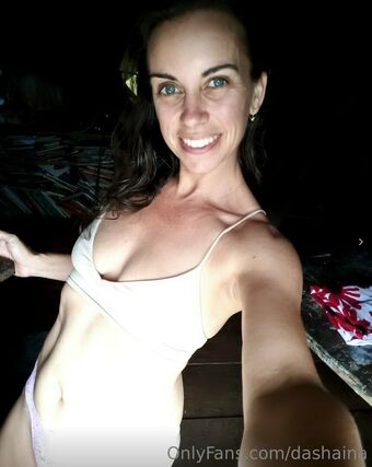 Dashaina Голі Зливи OnlyFans Фото 13