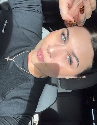 ___deaddaisy___ Голі Зливи OnlyFans Фото 3