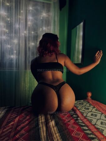 Debochan Голі Зливи OnlyFans Фото 12
