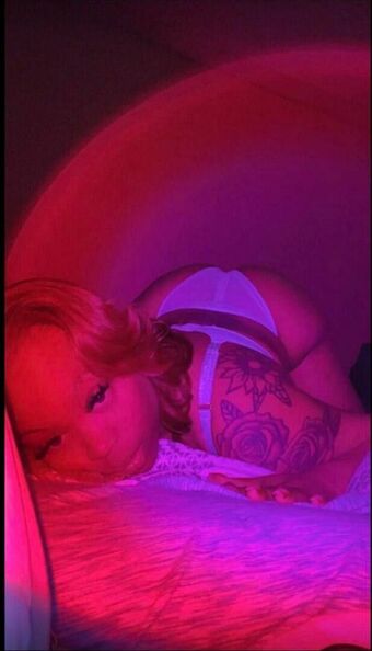 Deedeedavis Голі Зливи OnlyFans Фото 2