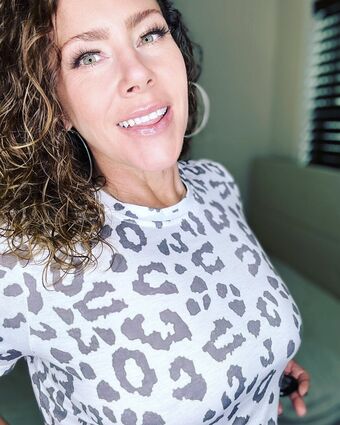 Delovely Curves Голі Зливи OnlyFans Фото 20