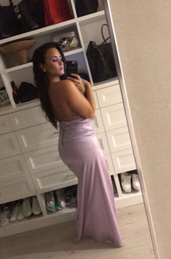 Demi Lovato Голі Зливи OnlyFans Фото 755