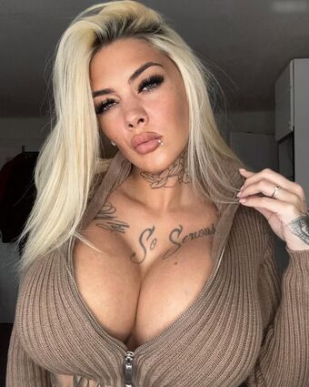 Deminecka Голі Зливи OnlyFans Фото 42